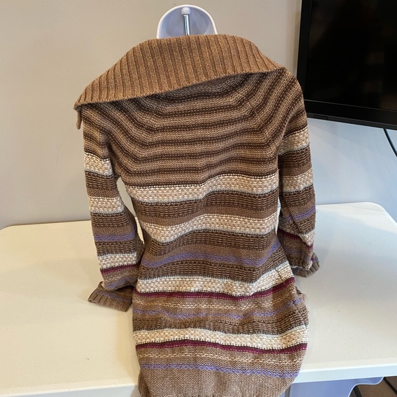 Boho cardigan with buttons. Old Navy. - Picture 2 of 3